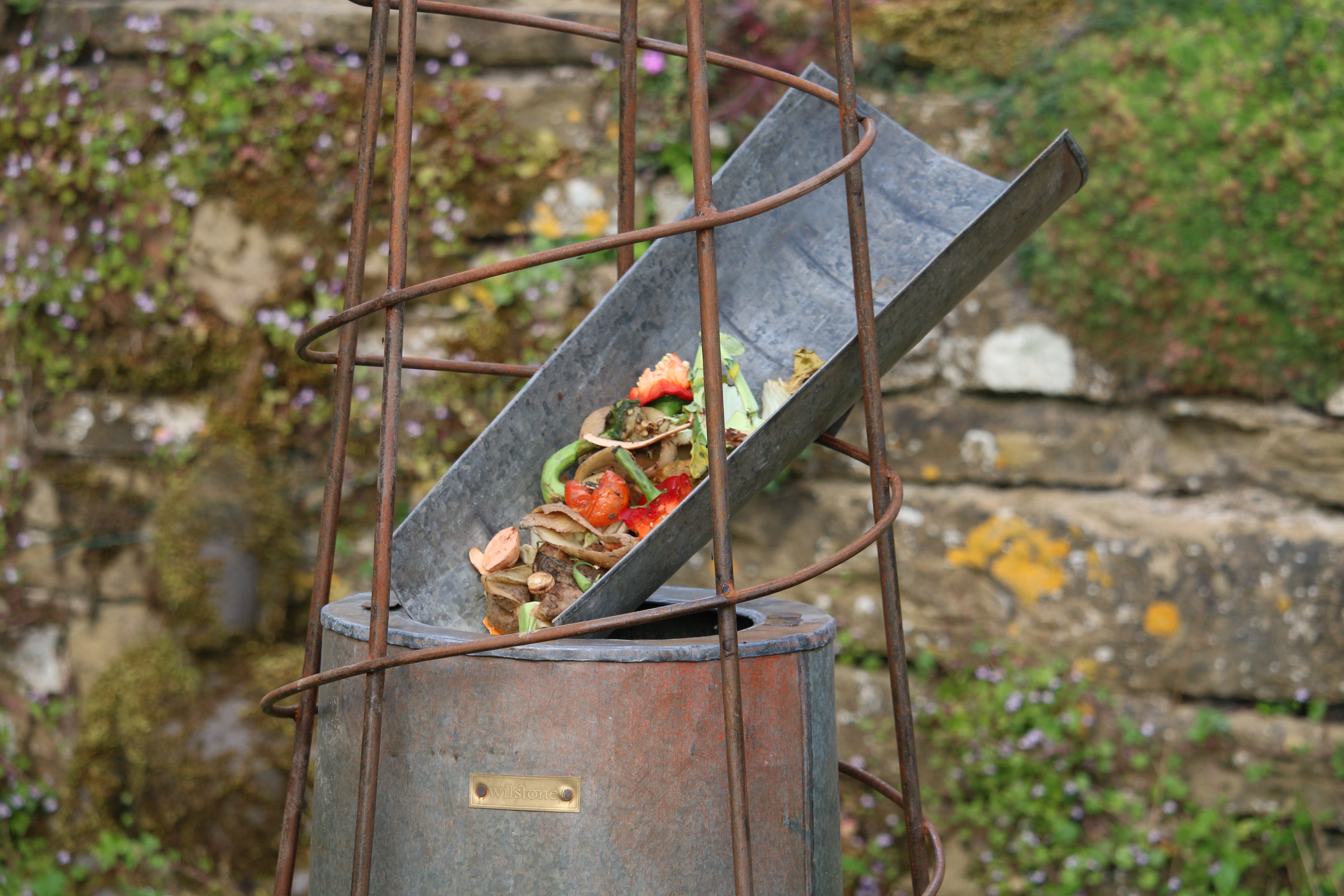 chelsea flower show garden product of the year: hotbin mini compost bin
