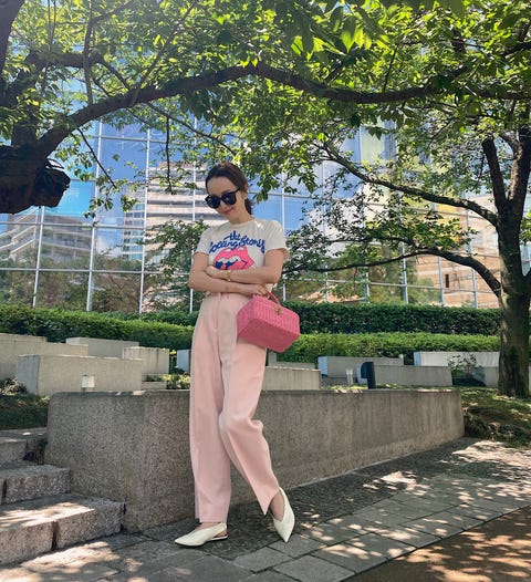 翁安芸さんのファッションtips ヴィンテージライクなピンクのかごバッグ 翁安芸さんのファッションtips ヴィンテージライクなピンクのかごバッグ
