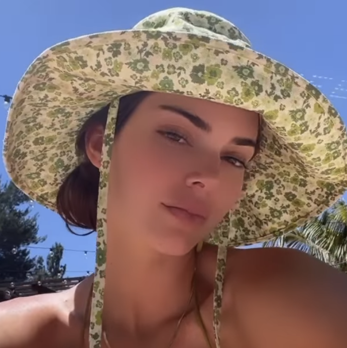 Kendall Jenner's Perfect Poolside Bucket Hat Is on Major Sale RN
