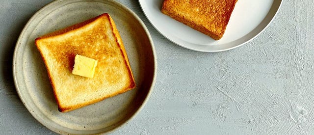 バナナクリームトーストと 女の寿命 山口繭子の トースト食べて解決だ Vol 1 Elle Gourmet エル グルメ バナナクリームトーストと 女の寿命 山口繭子の トースト食べて解決だ Vol 1 Elle Gourmet エル グルメ