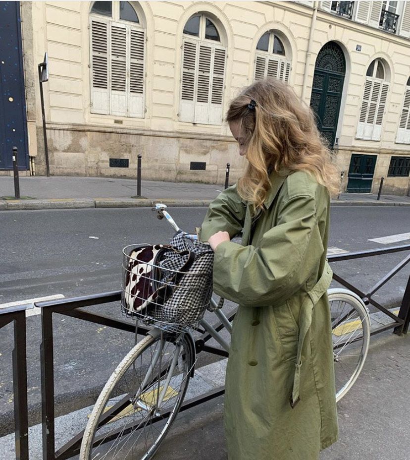 フランスで自転車利用者が急増中 おしゃれパリジェンヌ8人の愛用自転車を調査