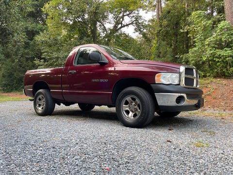 a dark red 2003 dodge ram