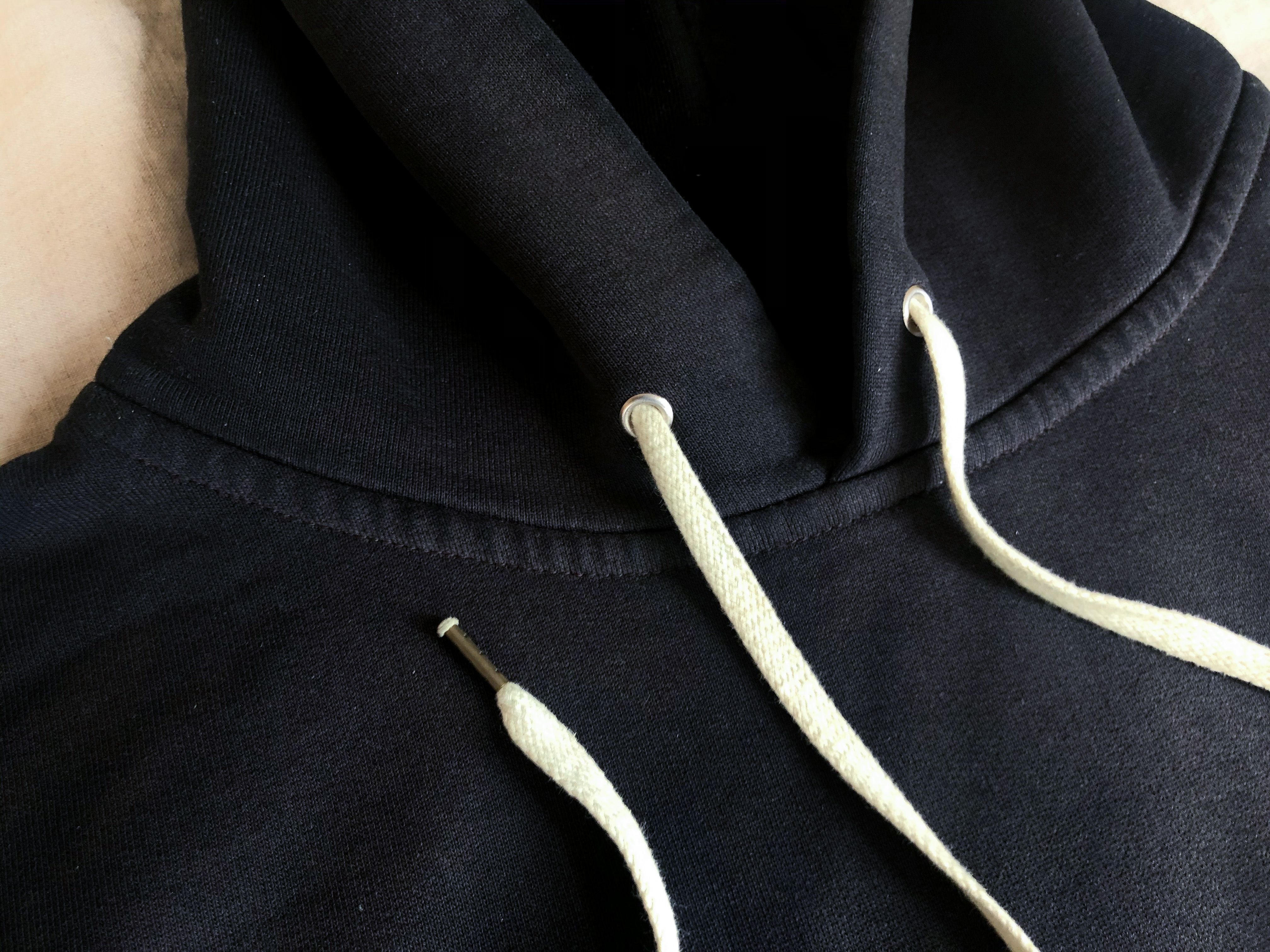 Request] Does anyone know how to retie hoodie strings to look like