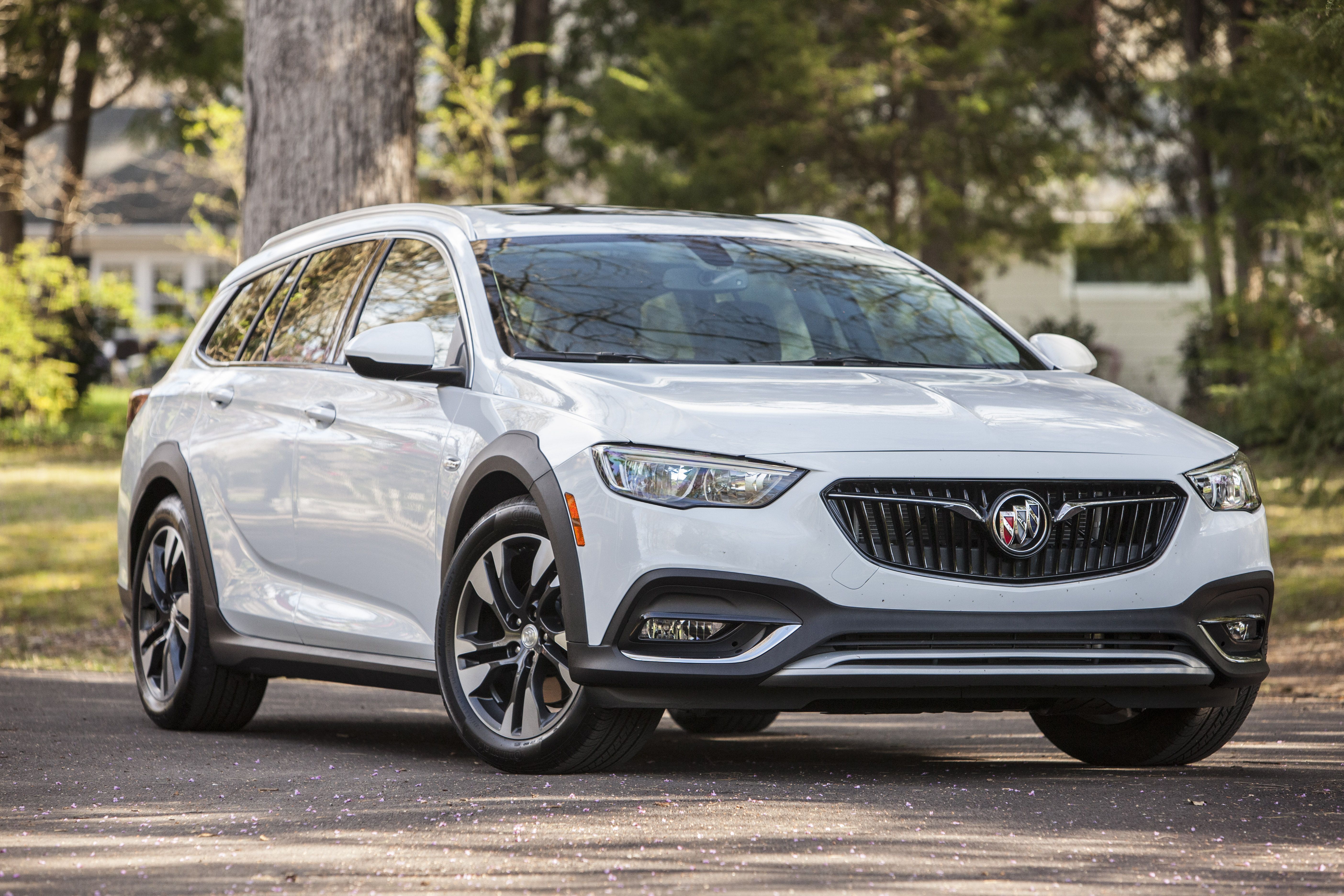 Бьюик 2021. Buick Regal 2021. Buick Regal 2019. Buick Regal 2019 универсал. Buick Regal 2020.