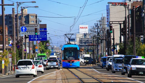 哆啦a夢電車 全球最美星巴克都在這 日本北陸你不能錯過的5個私藏景點