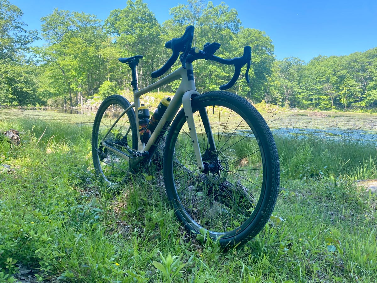 ENVE MOG Review: Can This High-End Component Brand’s First Gravel Bike Do It All?