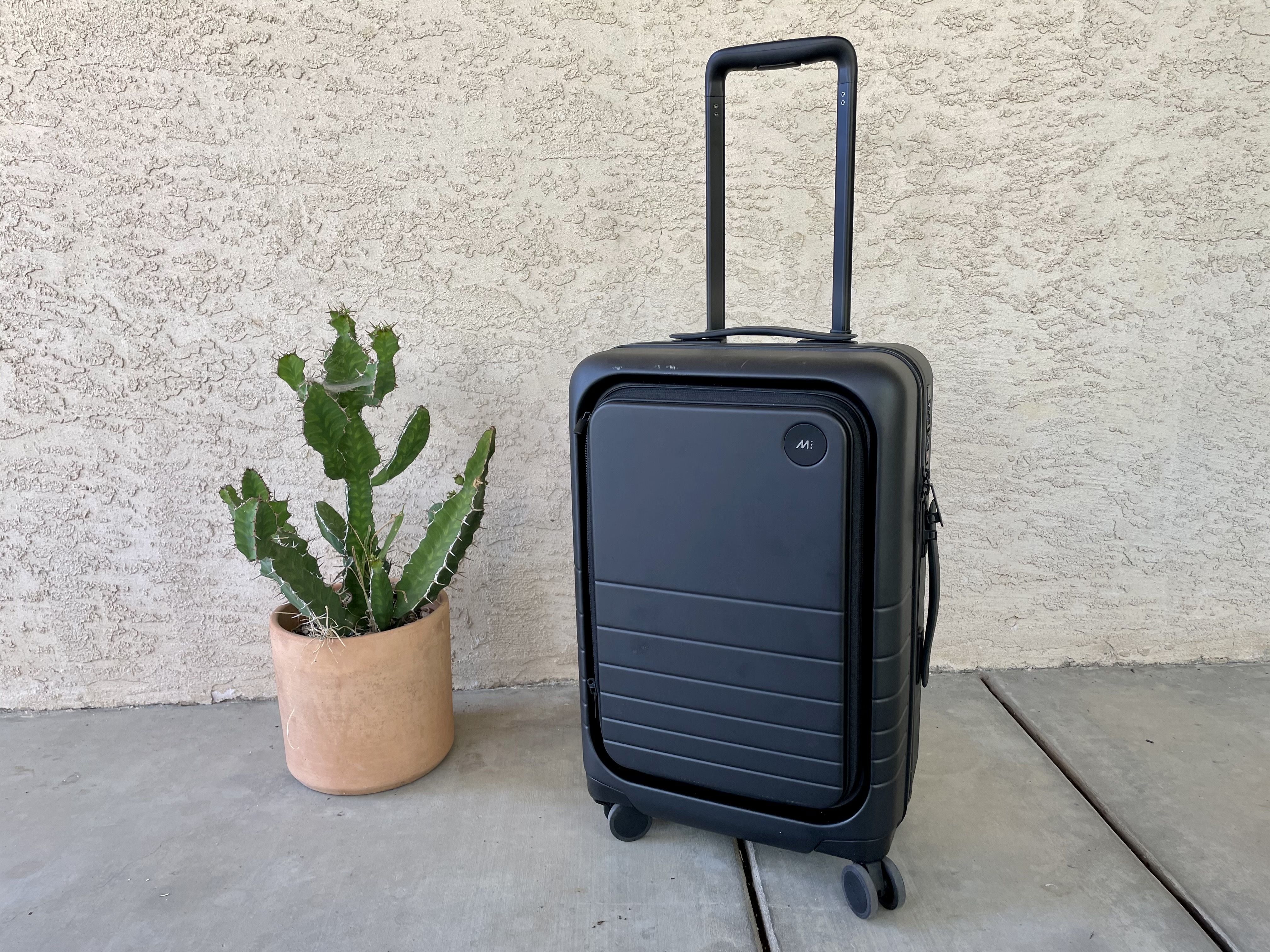 monos carry on pro plus review