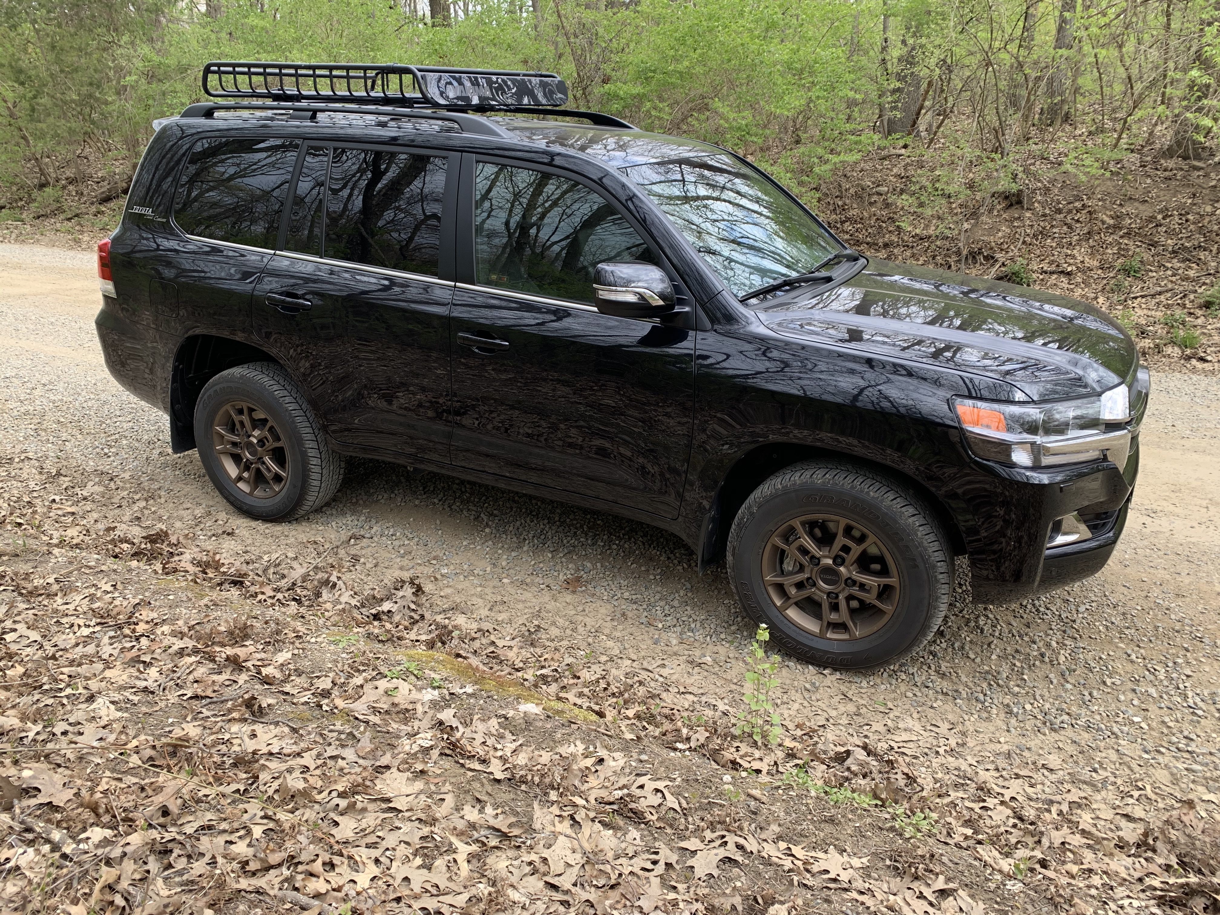 yakima megawarrior land cruiser