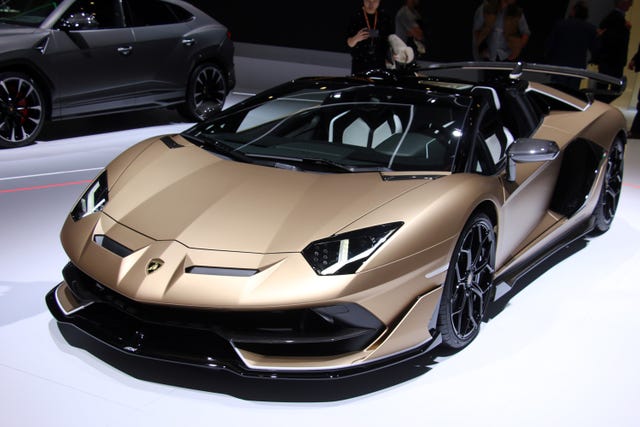 Lamborghini Aventador Successor Will Get Naturally Aspirated V-12 and ...