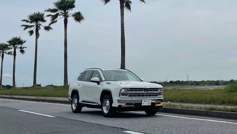 Yy Carlife 光岡自動車の話題のアメ車テイストsuv バディ に試乗 Yy Carlife 光岡自動車の話題のアメ車テイストsuv バディ に試乗