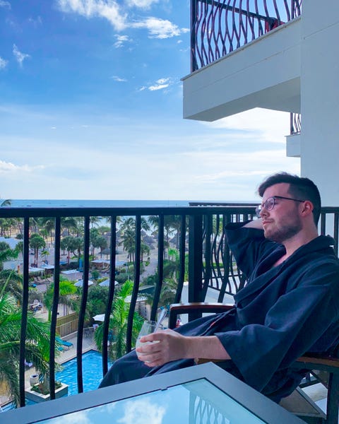 Sky, Real estate, Vacation, Balcony, Architecture, Leisure, House, Glass, Tourism, Handrail, Sky, Real estate, Vacation, Balcony, Architecture, Leisure, House, Glass, Tourism, Handrail,