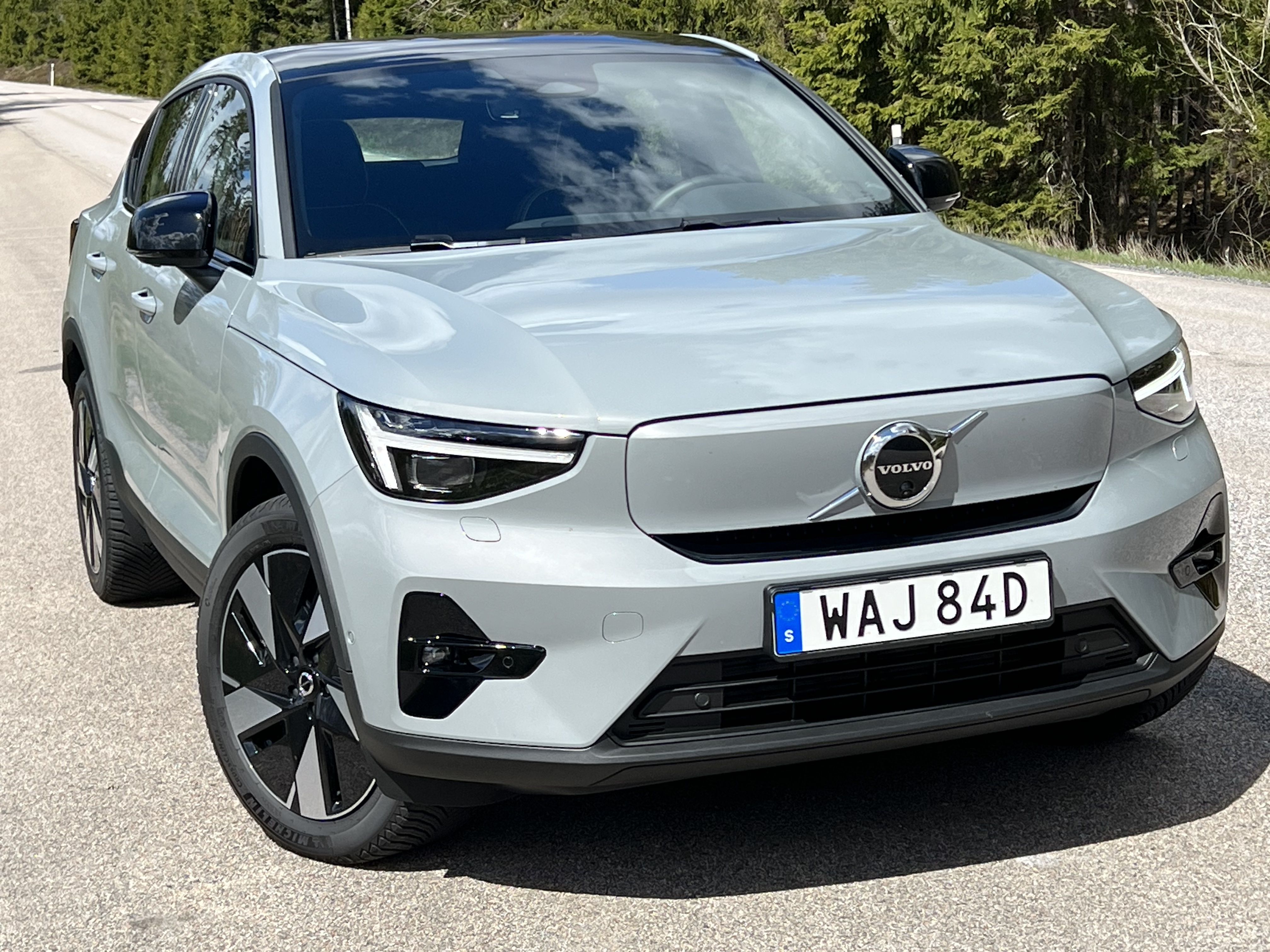 Volvo Recharges Its 2024 C40 and XC40 Recharges Flipboard