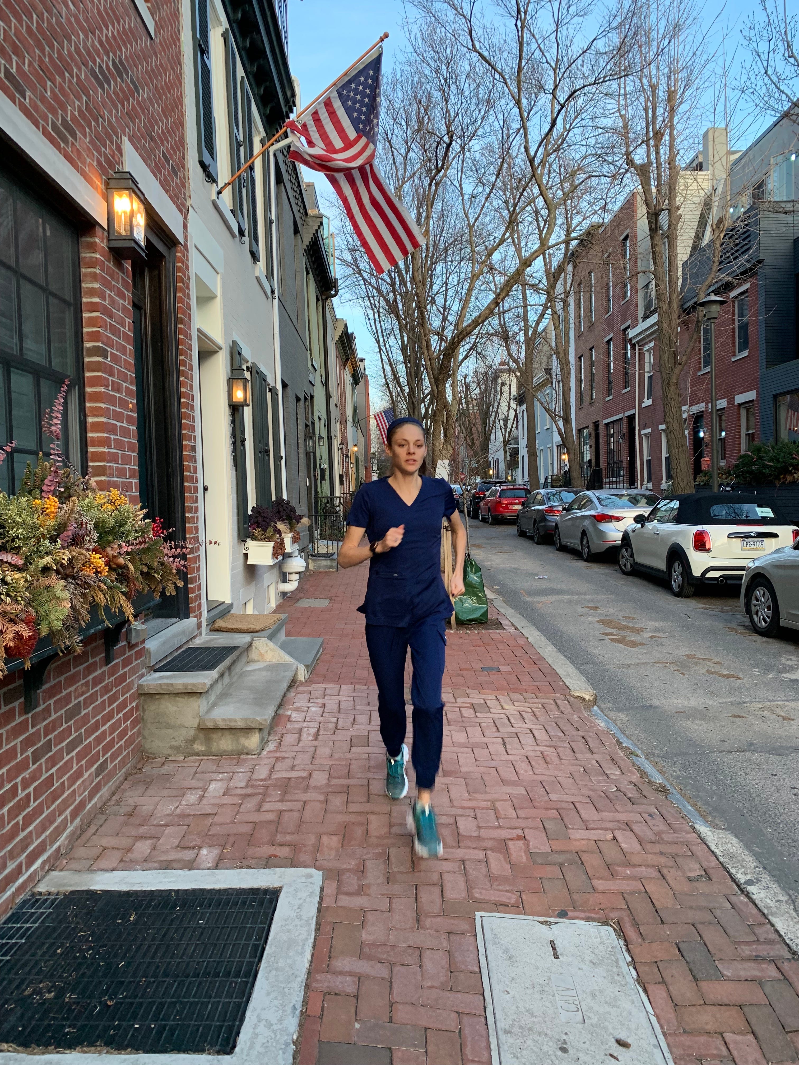 This Elite Runner Is Racing Boston in Scrubs—To Chase a Record and for a Special Cause