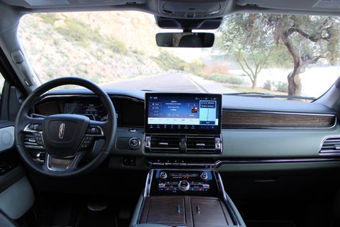 2022 Lincoln Navigator Review: A Flagship Refined