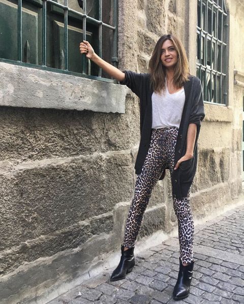 Sara Carbonero pantalones leopardo
