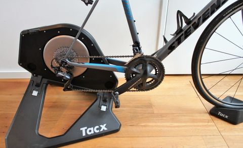 De Tacx Neo Smart de echte fietsbeleving naar binnen