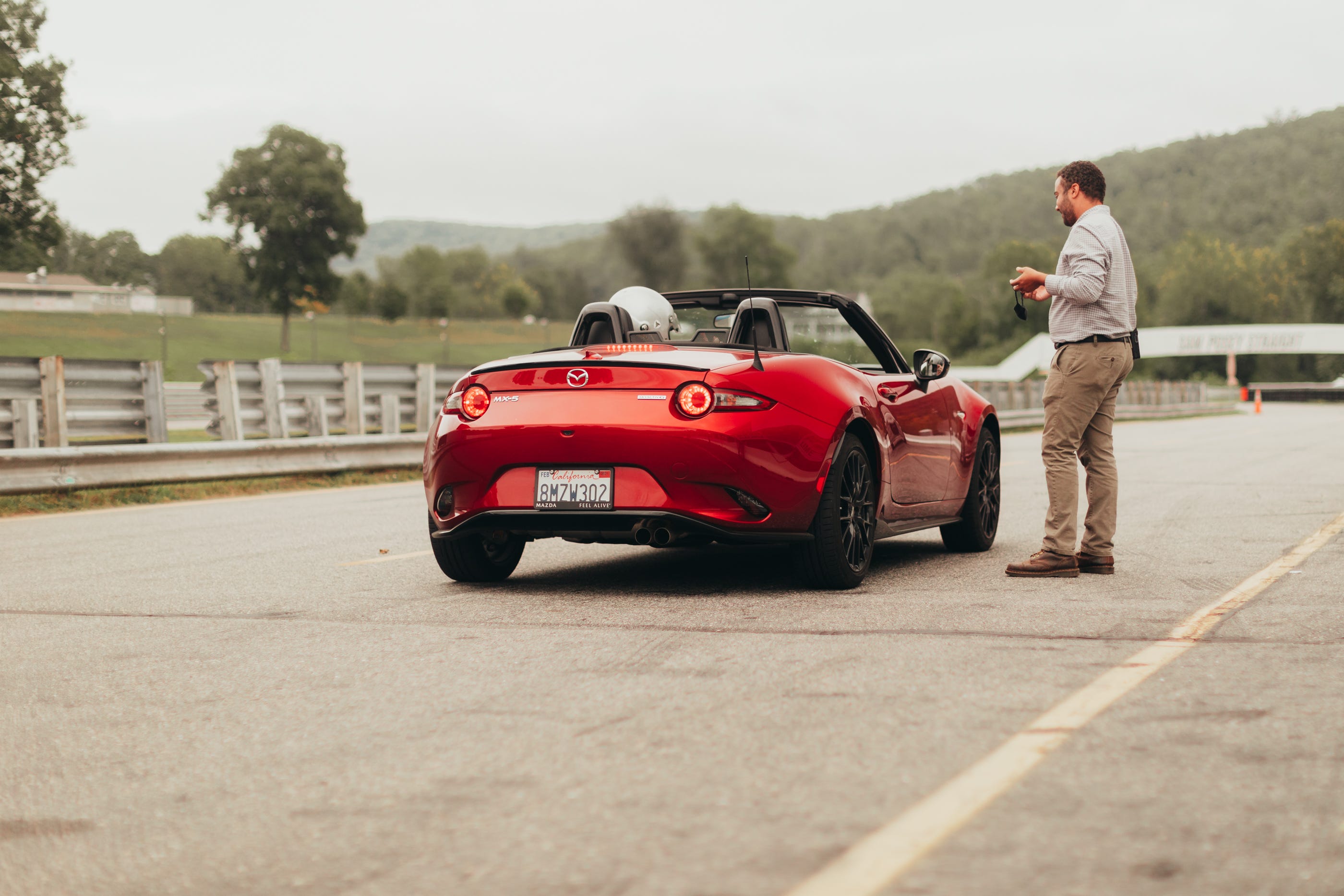 The Miata Is a Better Sports Car Than the S2000