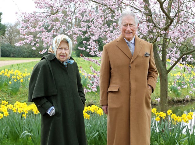 official photos of the queen and prince of wales