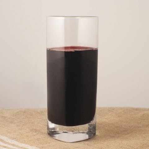 glass of tart cherry juice