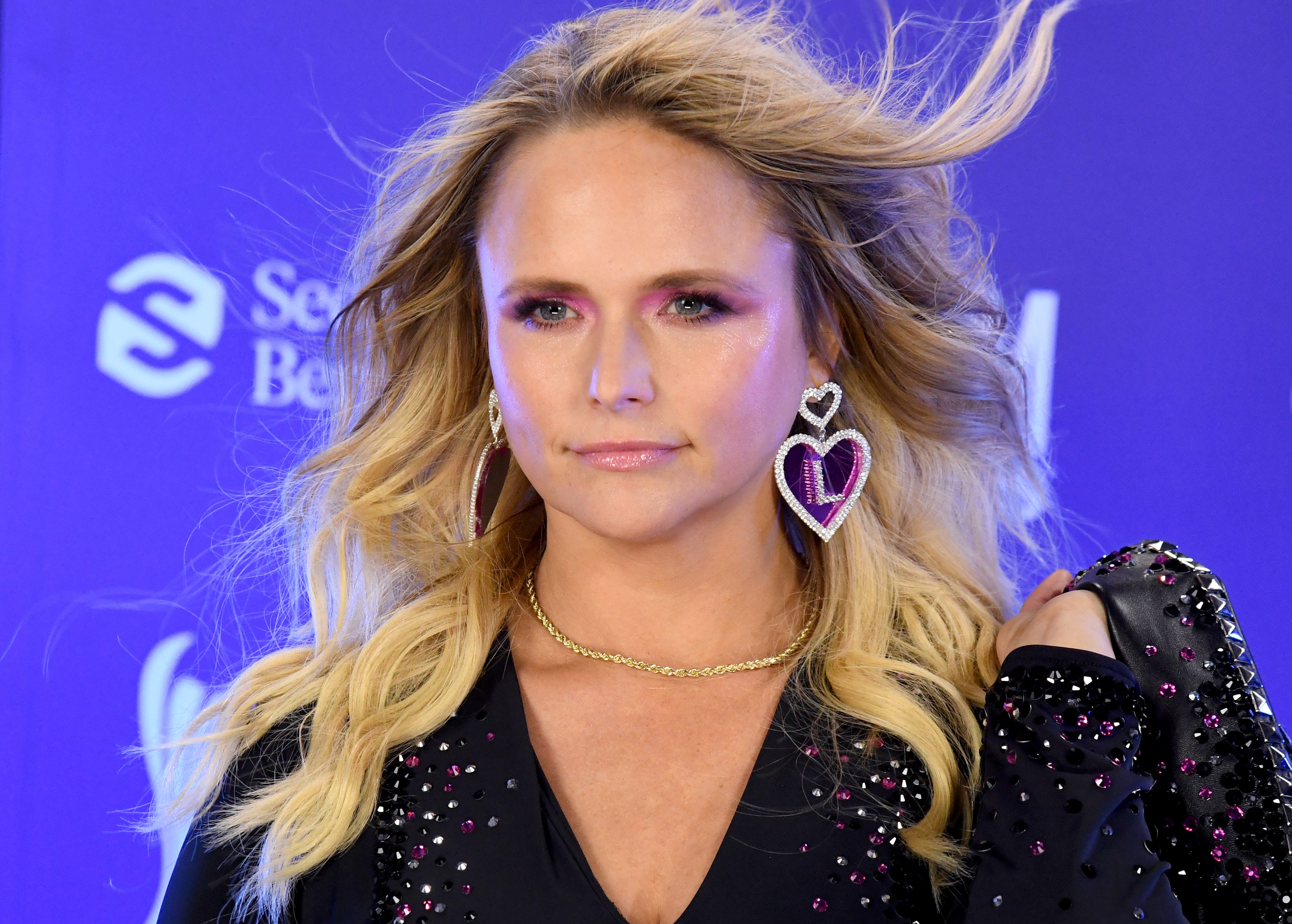 See Miranda Lambert Shut Down 'The Tonight Show' in a Stunning Mini Skirt