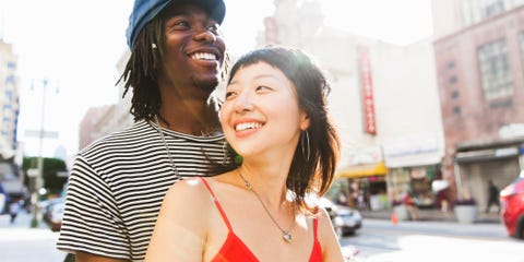 una pareja feliz