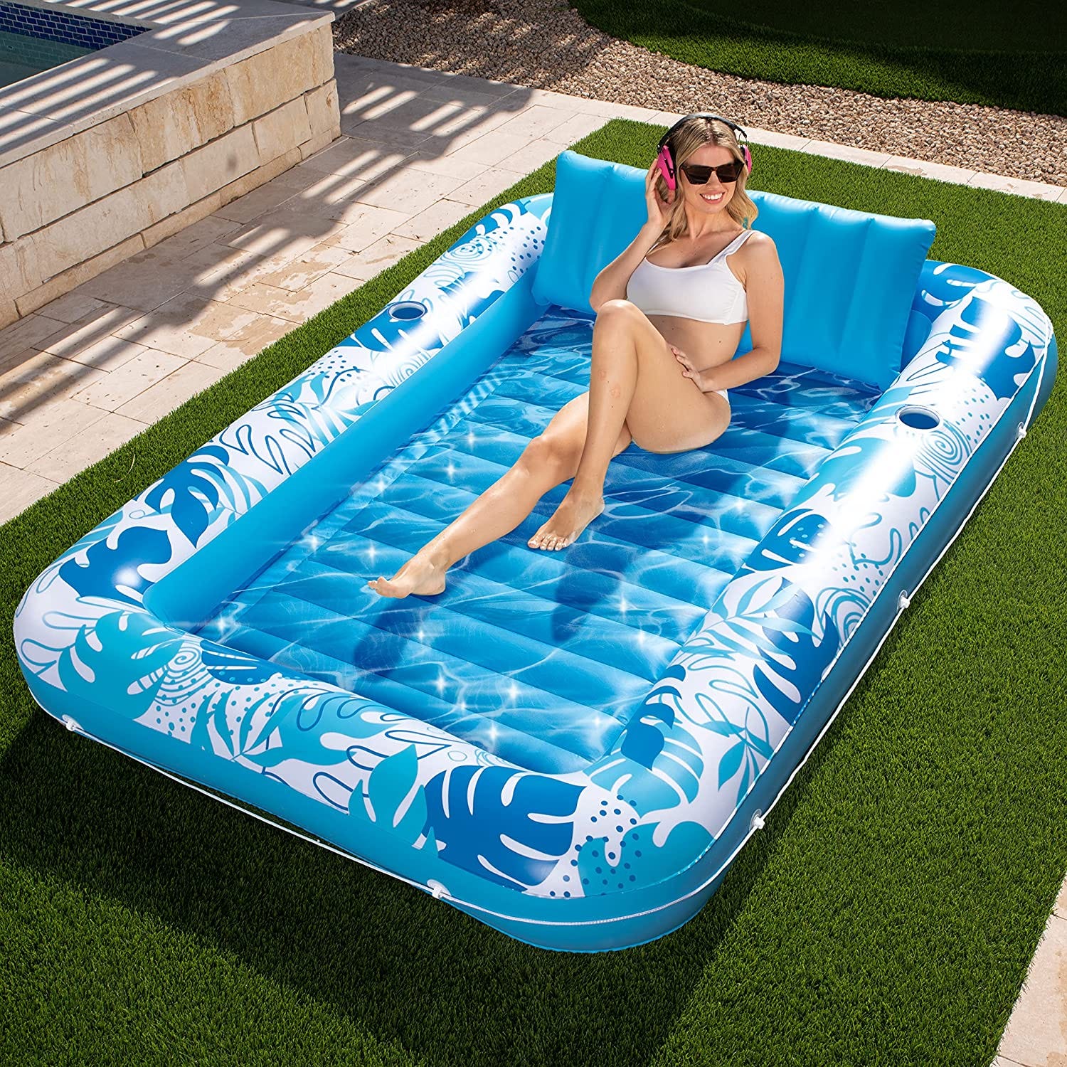 Everyone on TikTok Is Buying This Genius Sunbathing Tub From Amazon