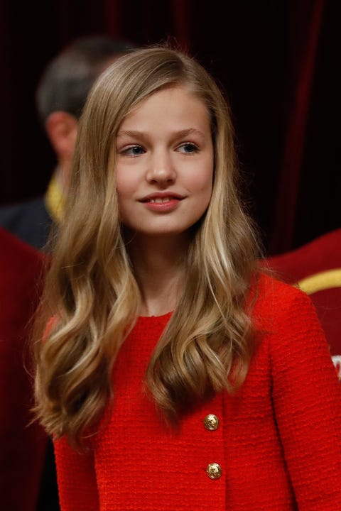 https://hips.hearstapps.com/hmg-prod.s3.amazonaws.com/images/infanta-leonor-2-1580728984.jpg?crop=1xw%3A1xh%3Bcenter%2Ctop&resize=480%3A%2A