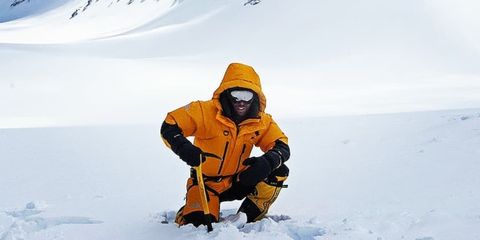 Snow, Geological phenomenon, Mountaineer, Outerwear, Winter, Adventure, Arctic, Mountain guide, Mountaineering, Recreation, 
