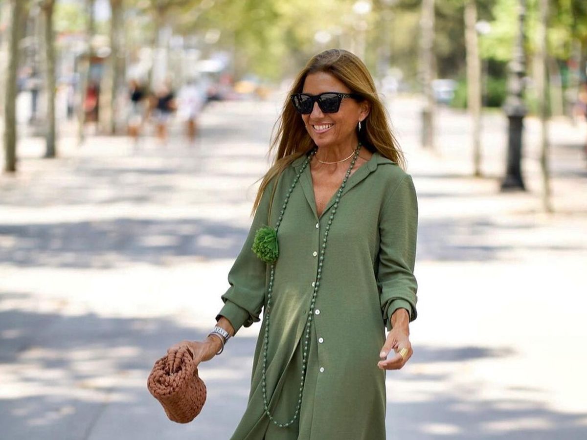 Asesora de moda y la mejor modelo de su propia firma asequible: Reyes, la española mayor 50 años con lookazos