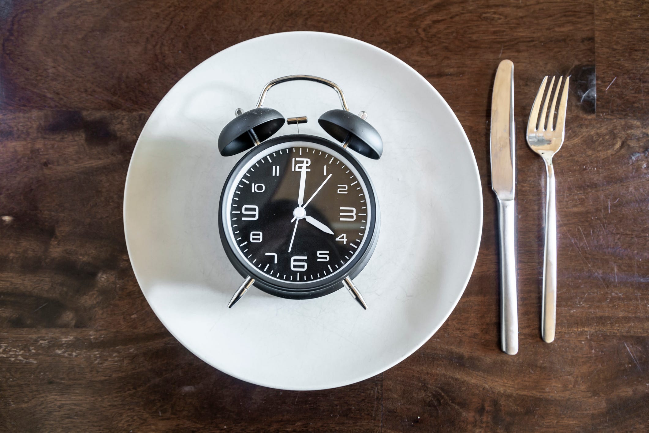 8 Tips to Start Intermittent Fasting and Stick With It