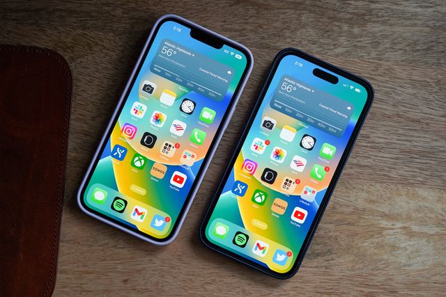 What's the Difference Between Apple's iPhone 14 Plus & iPhone 14 Pro Max?