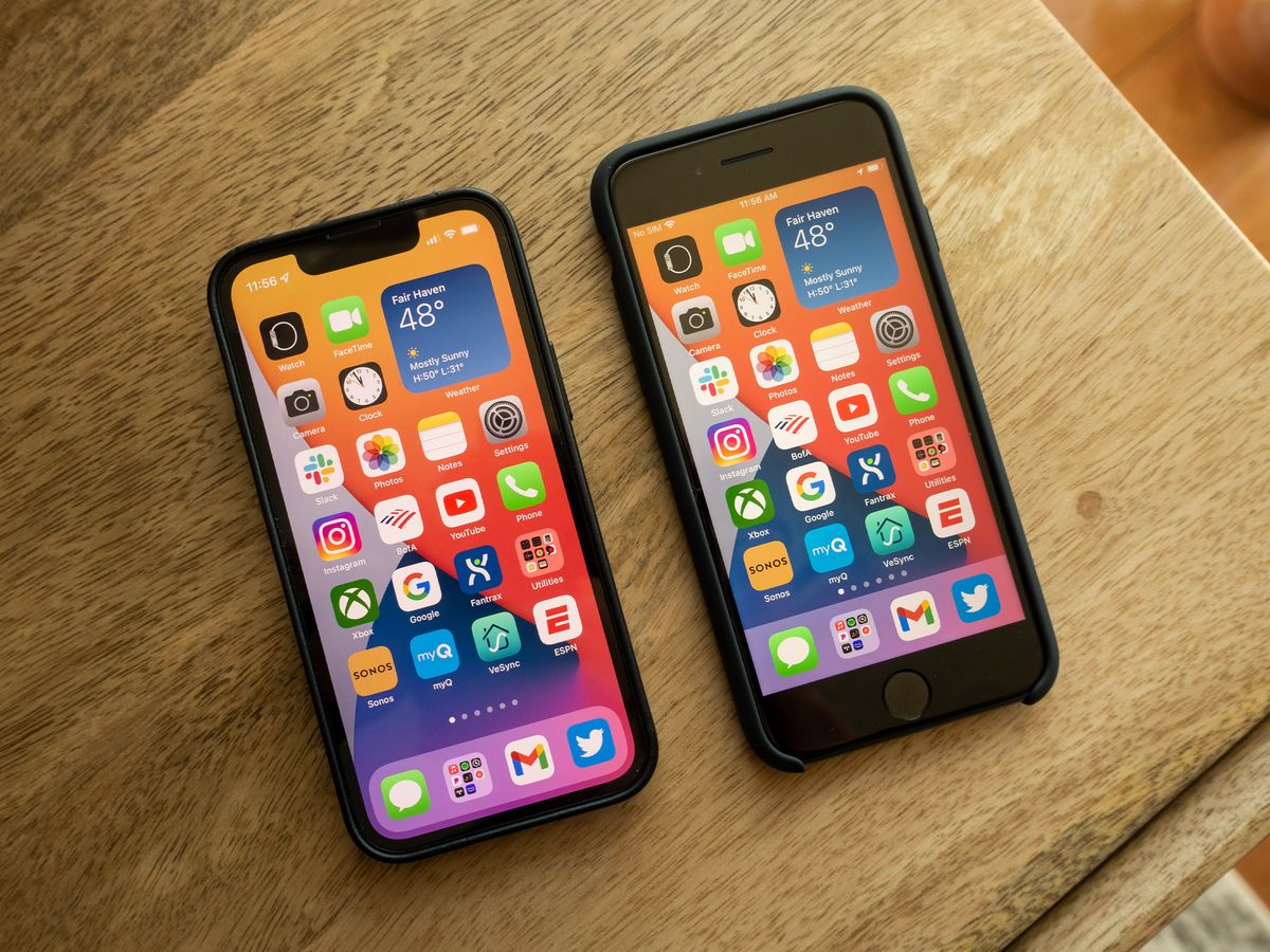 sengetøj postkontor Agnes Gray iPhone SE Vs. iPhone 13 Mini: Apple's 2 Smallest Phones, Compared