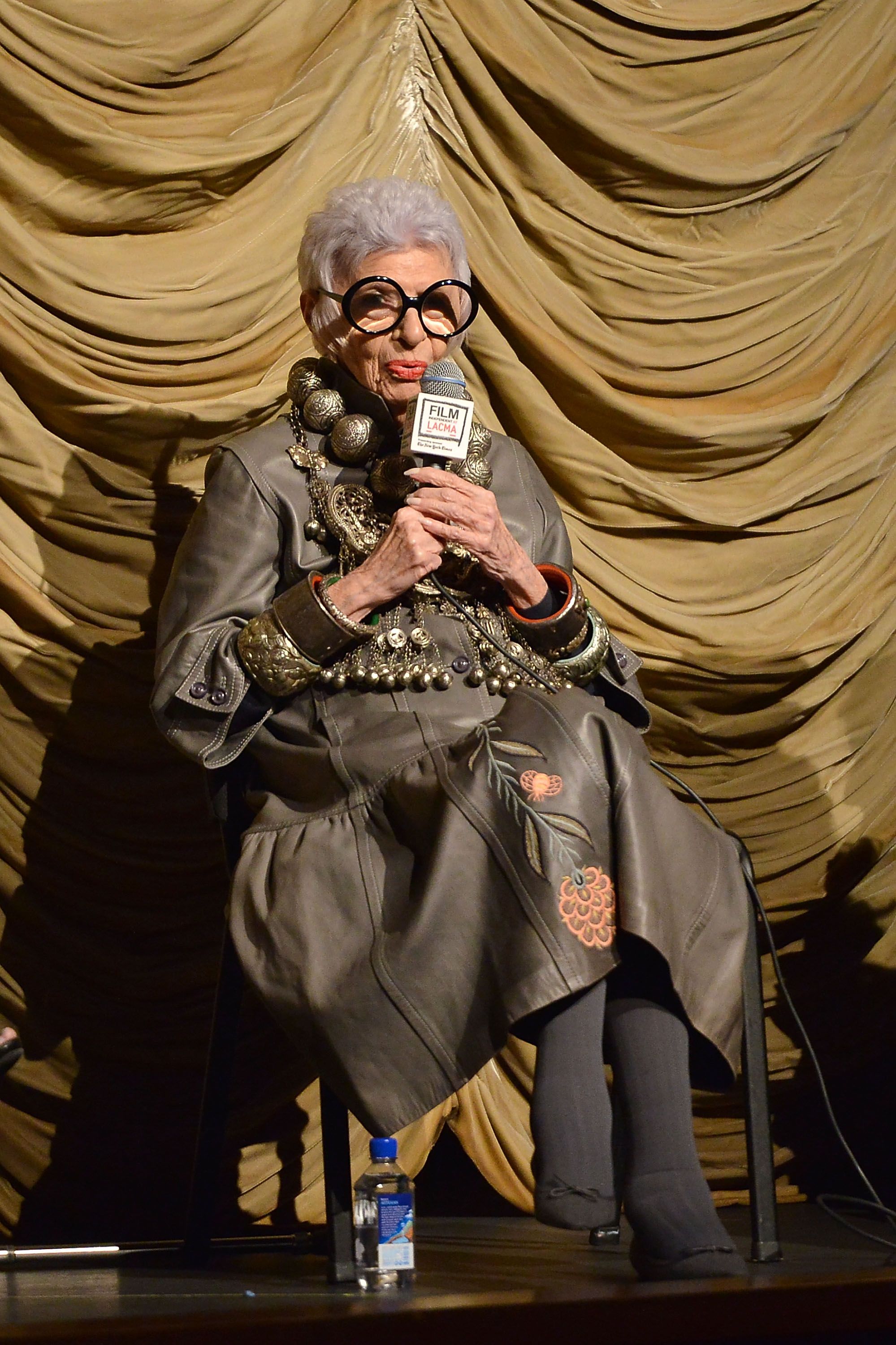 Iris Apfel 12 Best Style Moments 2021 - Iris Apfel Turns 100