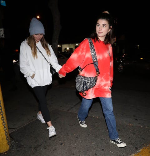 What Lori Loughlin's Daughters Olivia Jade and Bella's Lives Are Like ...