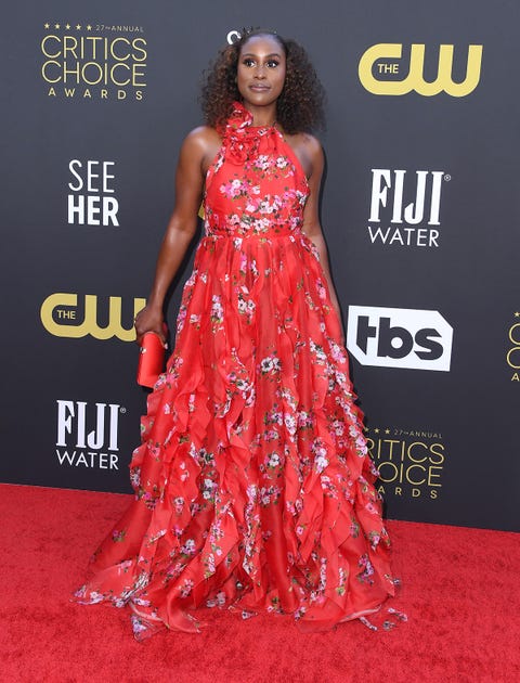 issa rae en los critics choice awards 2022