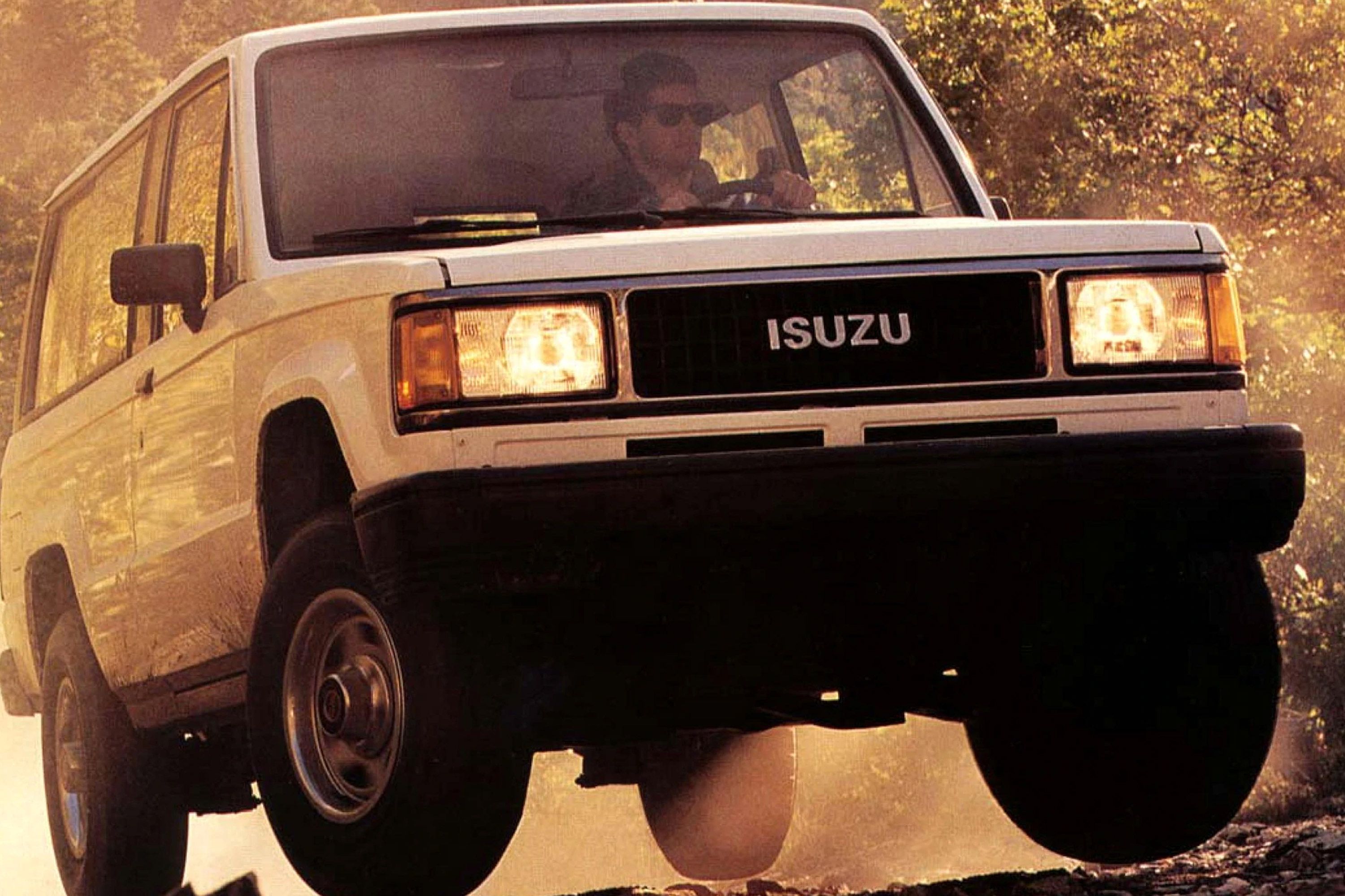 Download The Isuzu Trooper Was A Cooler Classic Suv Than You Think
