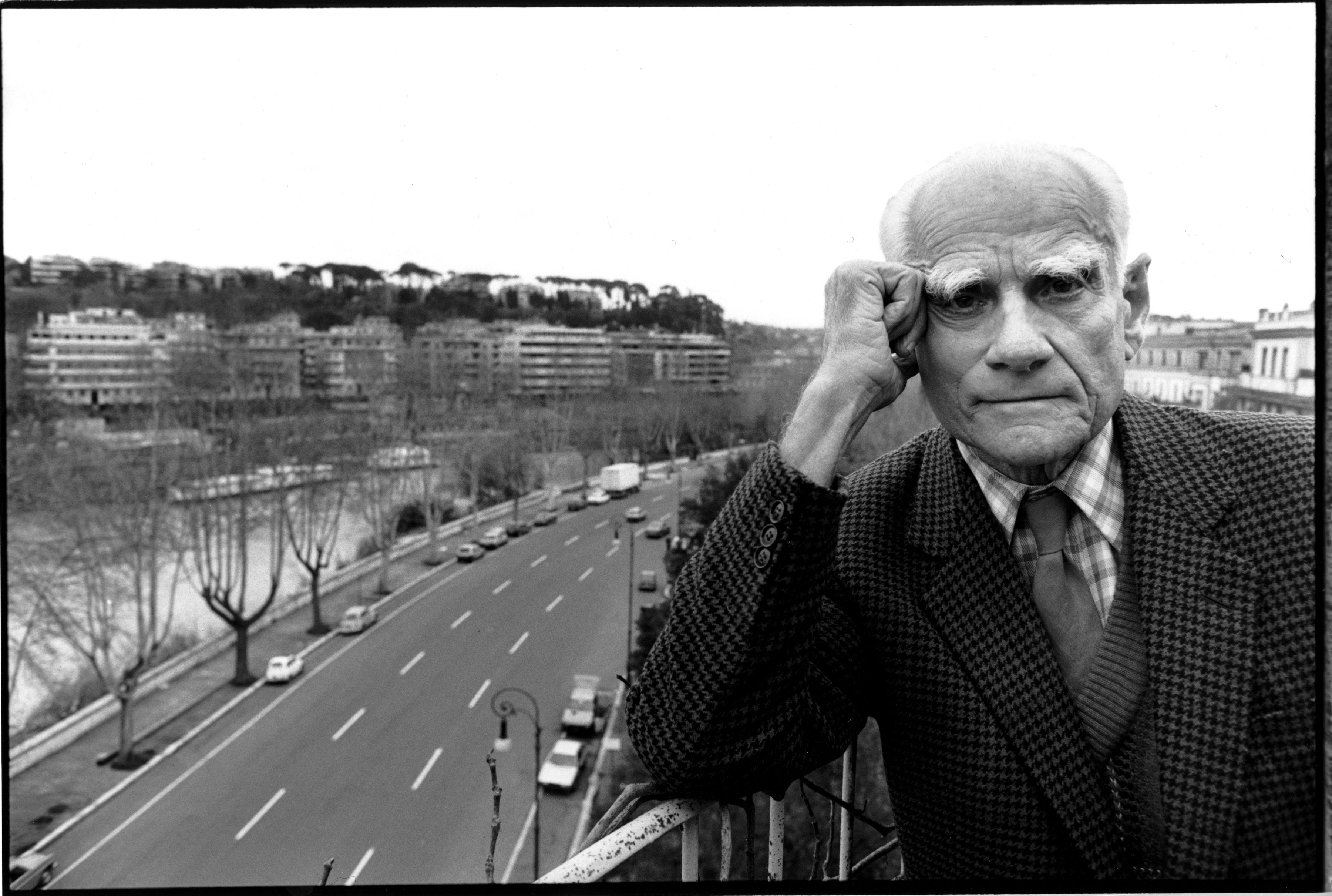 Alberto Moravia: Vita E Opere | Elle