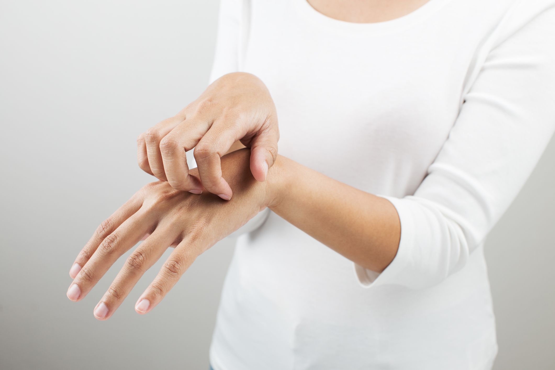 Itchy palms: 10 causes, symptoms and treatment
