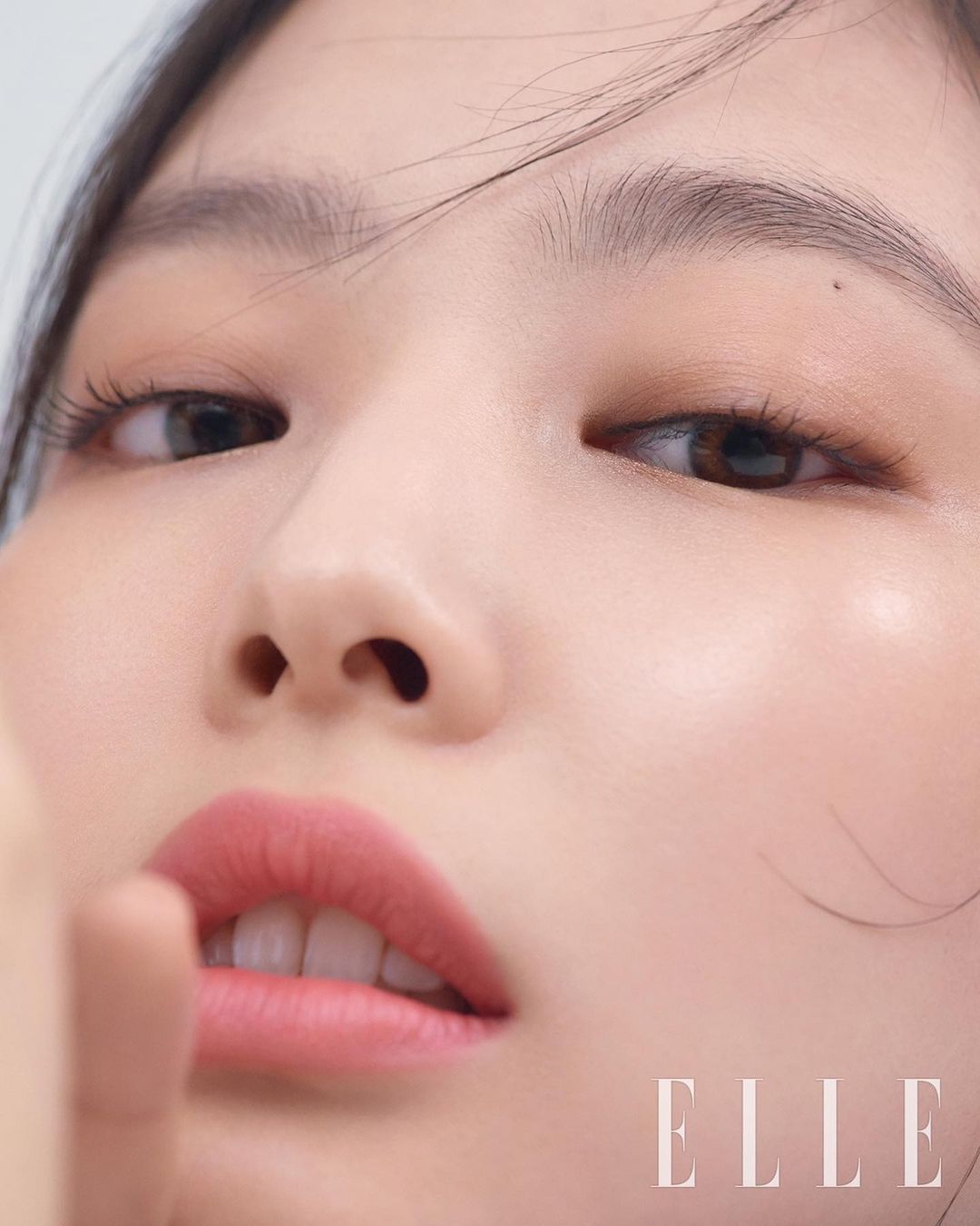 Blackpink の4人がお手本 目の形を生かす トレンド黒アイライン 10選