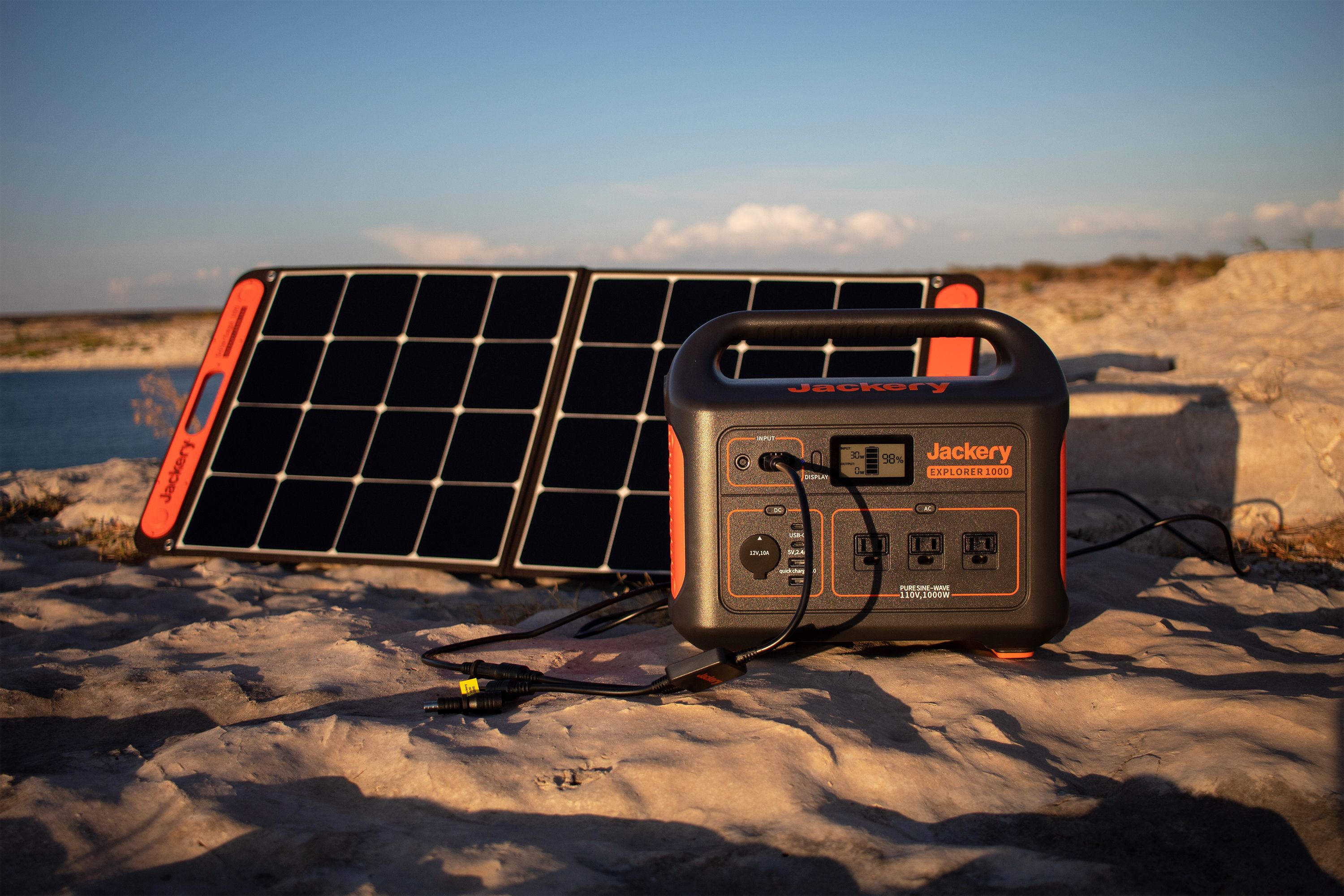 Jackery Solar Generator 1000 Power Station Review: Off-Grid Living