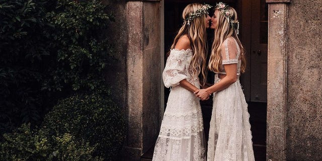 How Two Ultra Stylish Brides Dreamed Up The Ultimate Countryside