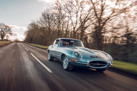 この素晴らしい ジャガーeタイプ 実はベースにはロータリーエンジンのマツダ車でした