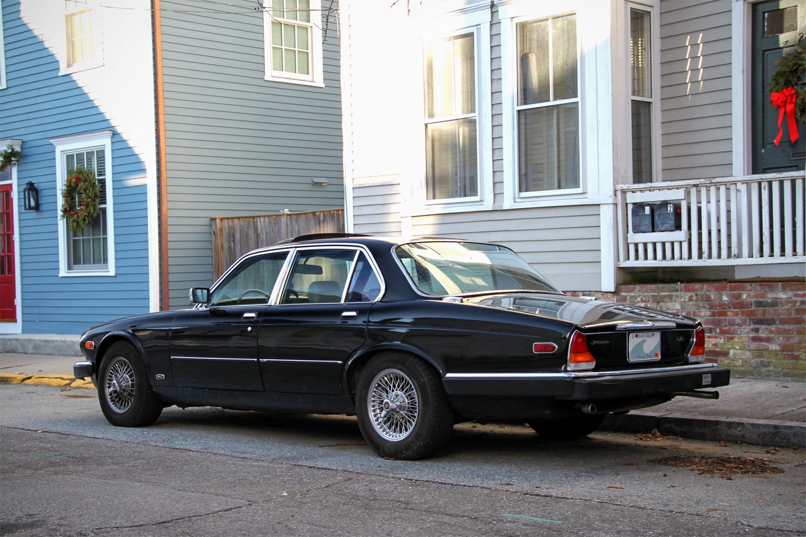 Street-Spotted: Jaguar XJ6 with Wire Wheels