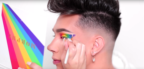 James Charles regresa a Youtube con un maquillaje del Orgullo espectacular James Charles regresa a Youtube con un maquillaje del Orgullo espectacular