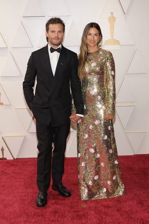 Jamie Dornan ve Amelia Warner, Oscar 2022 kırmızı halısında Jamie Dornan ve Amelia Warner, 2022 Oscar Kırmızı Halı'da