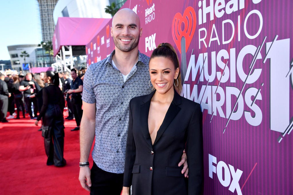 Jana Kramer Spouse