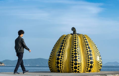 yellow pumpkin, naoshima
