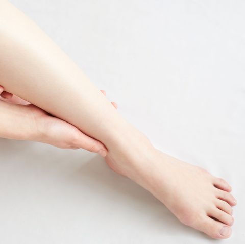 japanese women concerned about swollen feet