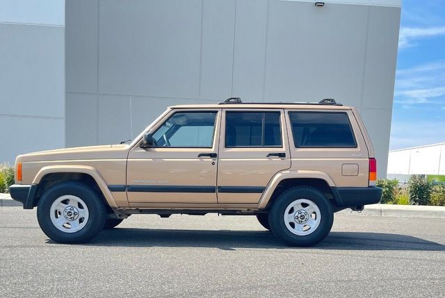 The Best Used 4x4 SUVs and Trucks We'd Buy for $10,000
