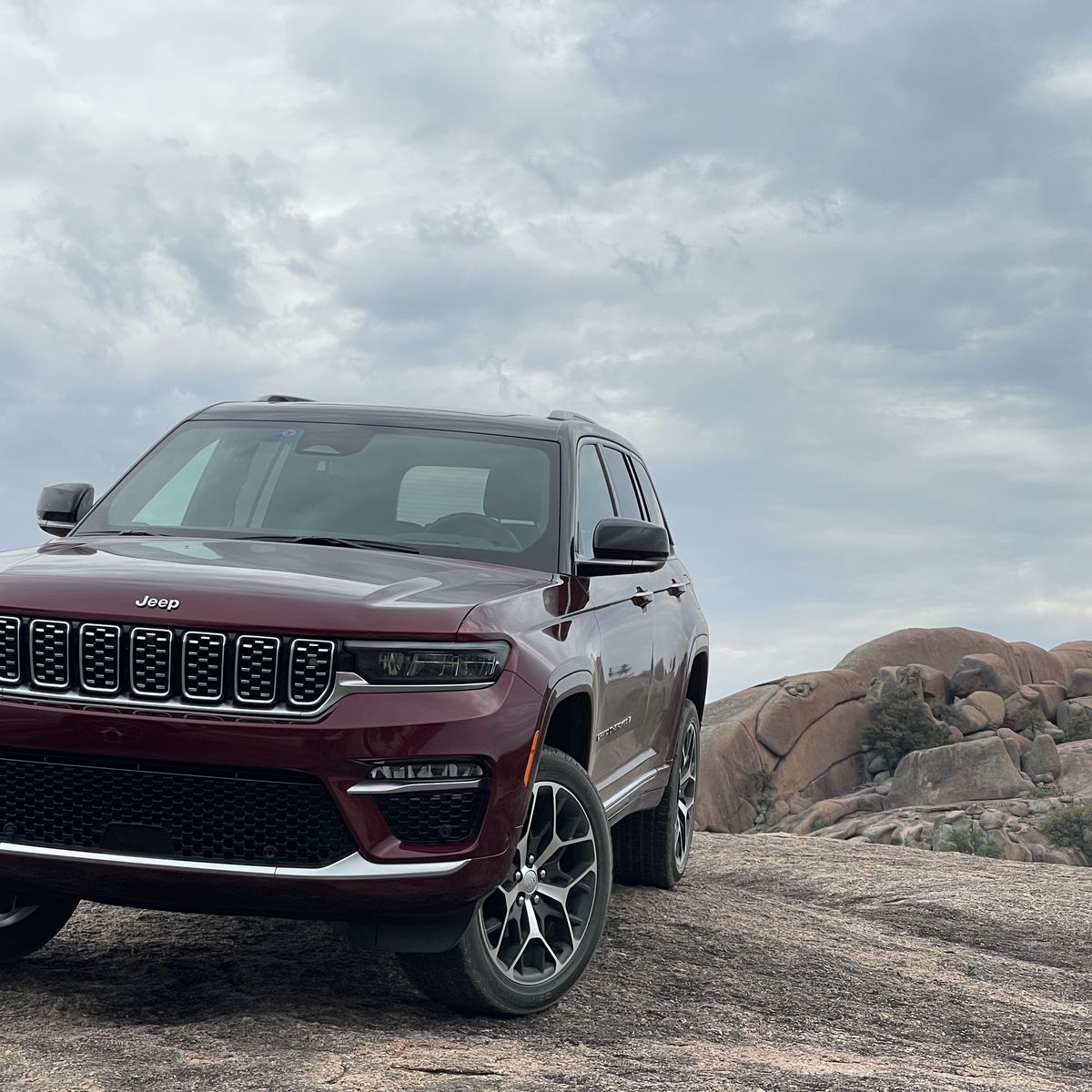Onderdompeling Oeps dier 2022 Jeep Grand Cherokee 4xe Review: The Plug-In Hybrid SUV You've Been  Waiting For